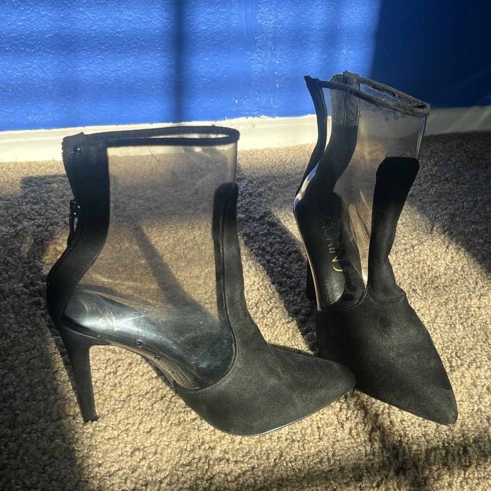 Mackin’ J pointed toe high heels